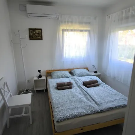 Budatava Vendeghaz * Балатональмади